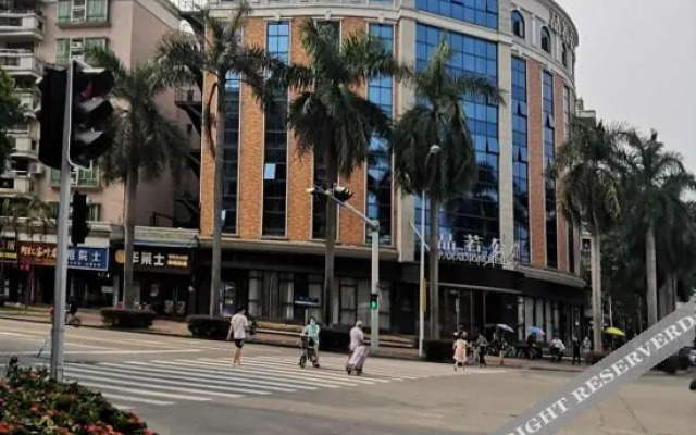 Pinko Residence (Guangzhou Panyu Aoyuan Plaza Store)