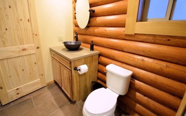 Alyeska Hideaway Log Cabins-Placer Cabin