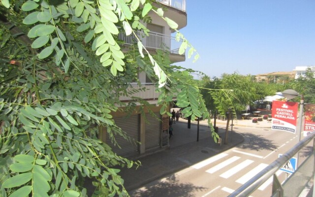 Cozy Apartment in the Port of Llan?? - 1817