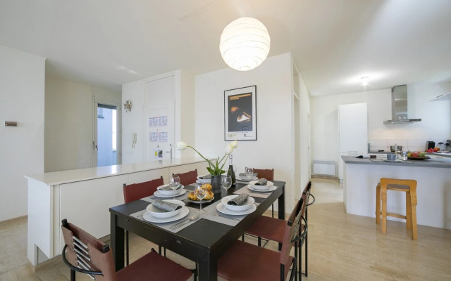 City Lake Apartment