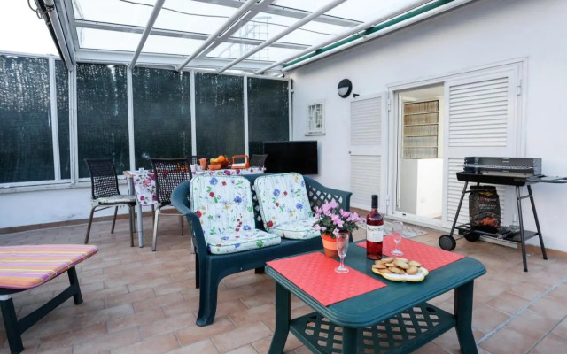 St. Peter Terrace Apartment