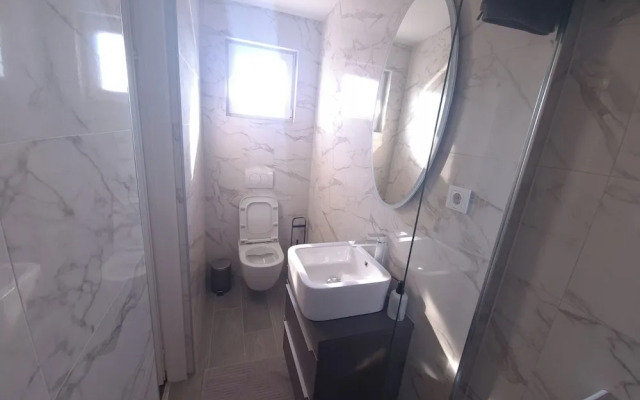 Impeccable 2-bed Apartment in Rab