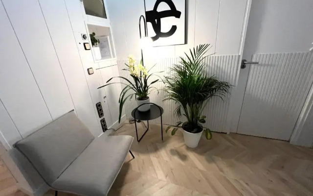 The Mo House Gotic