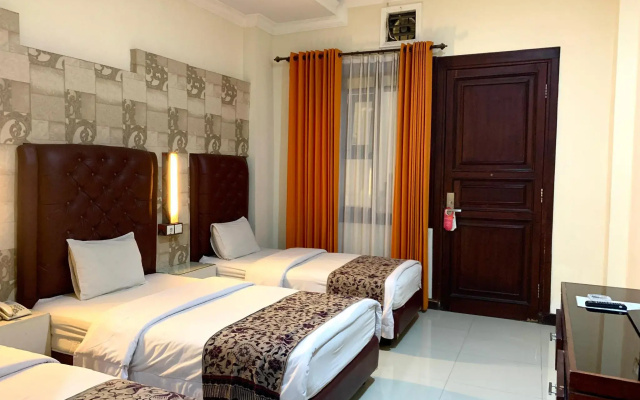 Grand City Batu Hotel