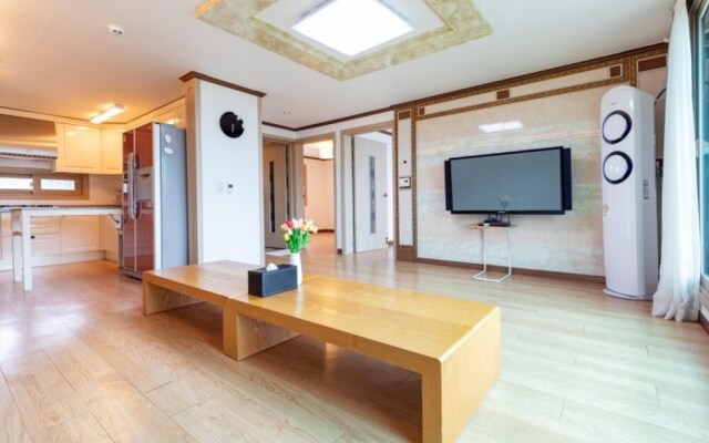 Gyeongju Heimisch Pool Villa