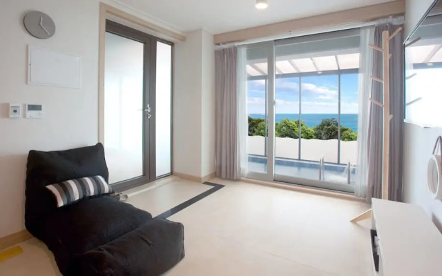The Marine Pool Villa
