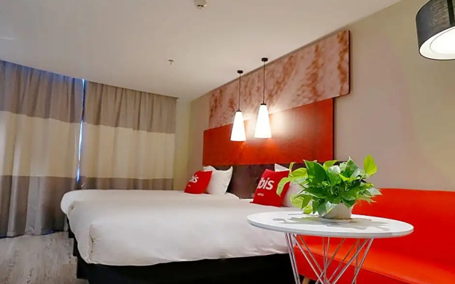 Ibis Jiayuguan Railway Station Hotel