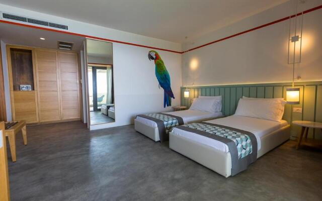 Folie Marine Beach Hotel & Club