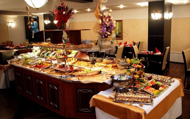 Prahova Plaza Hotel