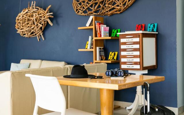 Zzzone Boutique Hostel