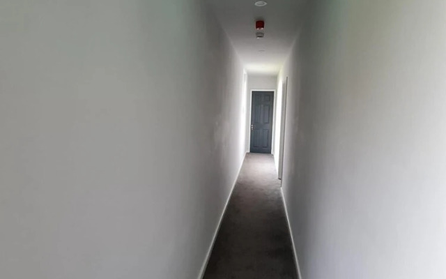 Luxury Apartment - Free Wi-fi & Parking NO Deposit