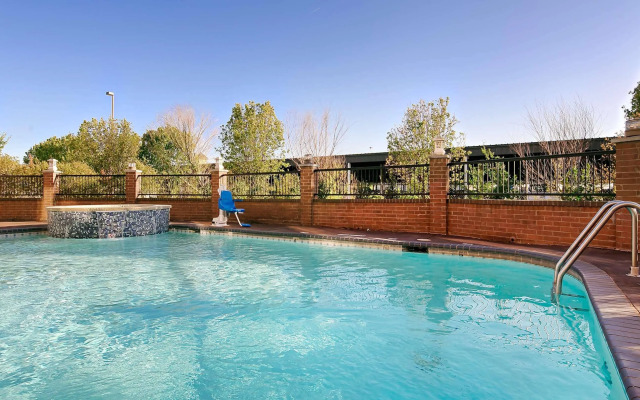 Best Western Plus DFW Airport Suites