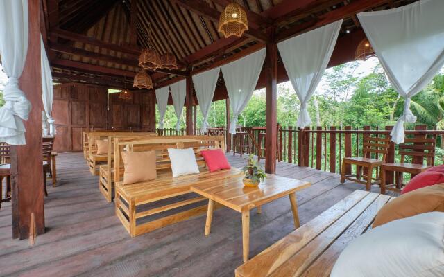 OYO 2519 Mayang Garini