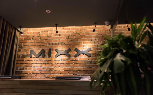 Mixx Hotel