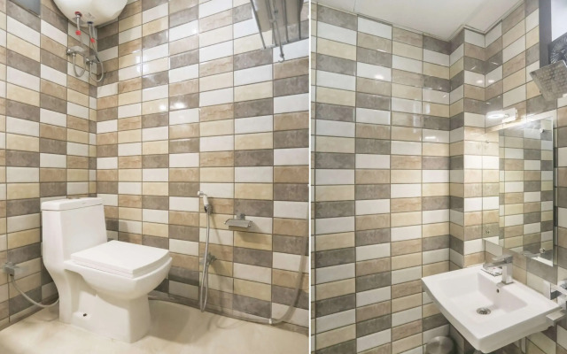 Hotel Cayman by OYO Rooms