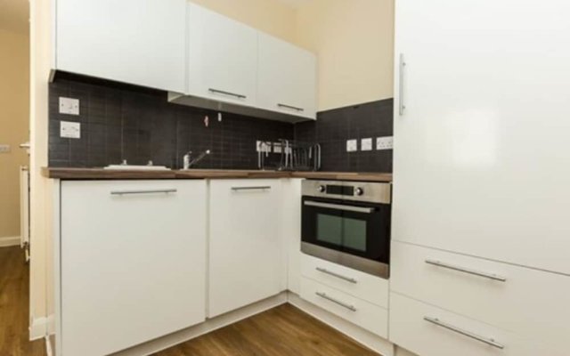 Relax ByMPH-Collection Of 48 Chic Vauxhall Studios