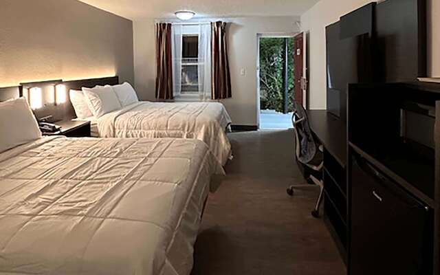 OYO Hotel Deming DMN Airport