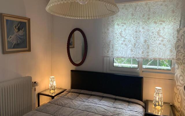 Awesome Home 3' from Metro (M3) Station Agia Paraskevi