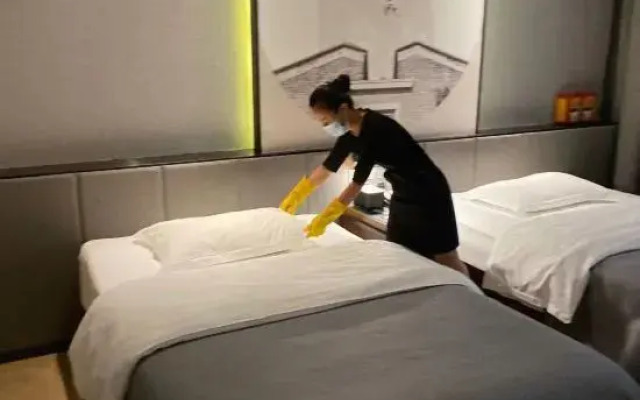 Aoyi Hotel