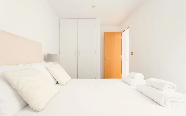 Platinum Apartment Near Westminster 9982