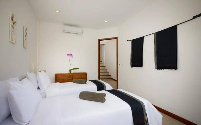 Echo Beach Villa & Apartment