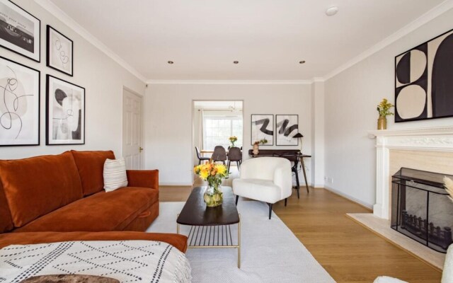 The Wycombe House - Inviting 5bdr House With Garden