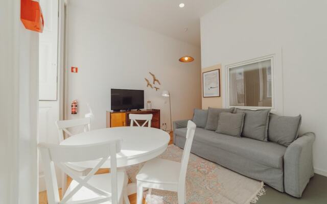 Porto Modern Downtown Apartment B With Garden