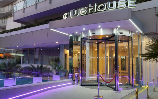 Hotel Club House