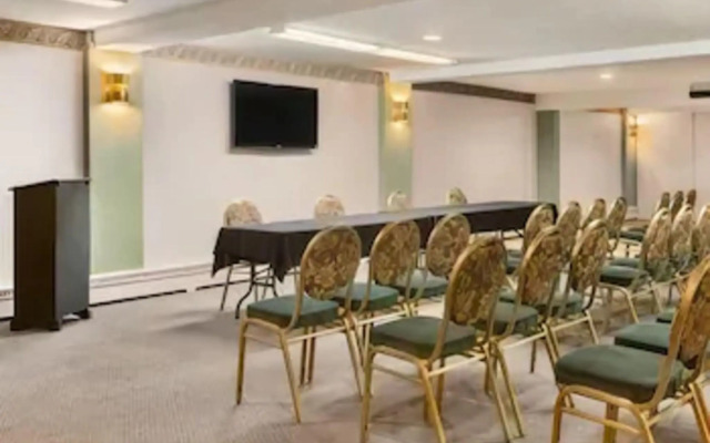 Travelodge by Wyndham Edmundston