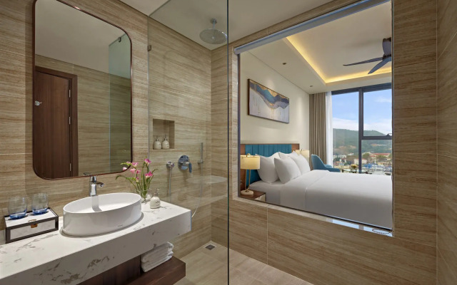 The Watson Premium Halong Hotel