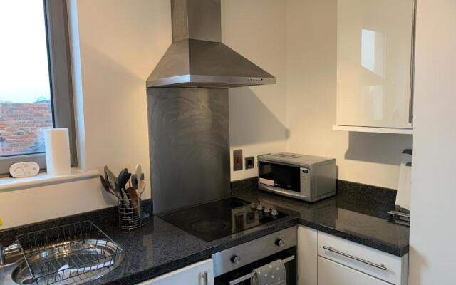 Central Darlington 2 Bed Apartment With Parking