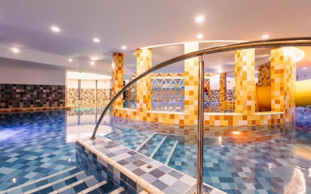 Hotel Crystal