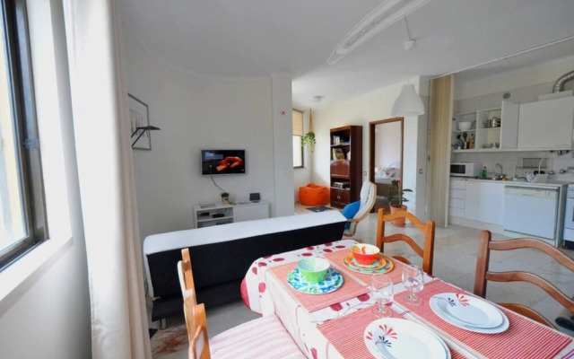 Apartment With Large Balcony and sea View