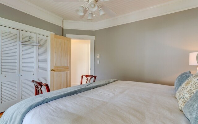 Pensacola Paradise: Furnished Deck & Gas Grill!