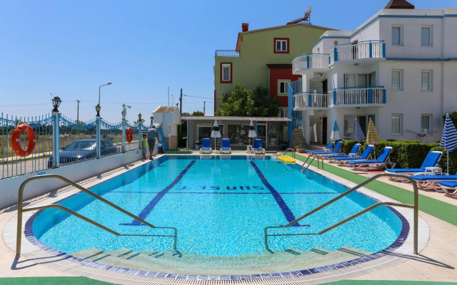 Sunset Village Apart Hotel