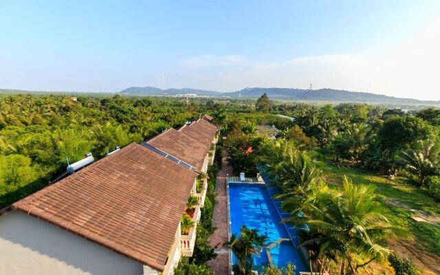 OYO 502 Quynh Mai Resort