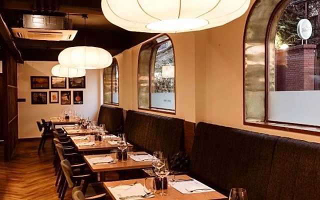 Nomad Hotel
