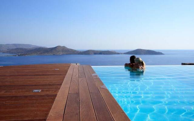 Amazing Views to Elounda Bay