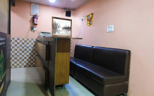 Amrapali Hotel