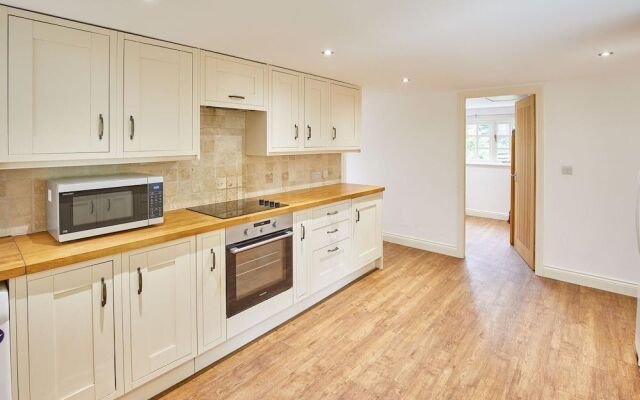 Host Stay Willow Lodge