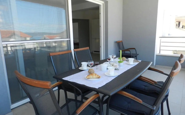 Apartments with a parking space Baska Voda, Makarska - 15214