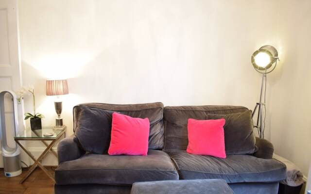 2 Bedroom Apartment In Islington Angel