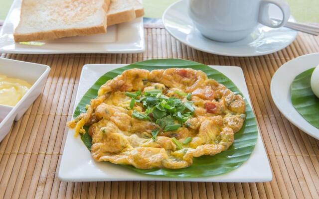 Boonme Heritage Hotel (SHA Extra Plus)