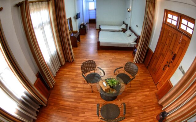 Hotel Spring