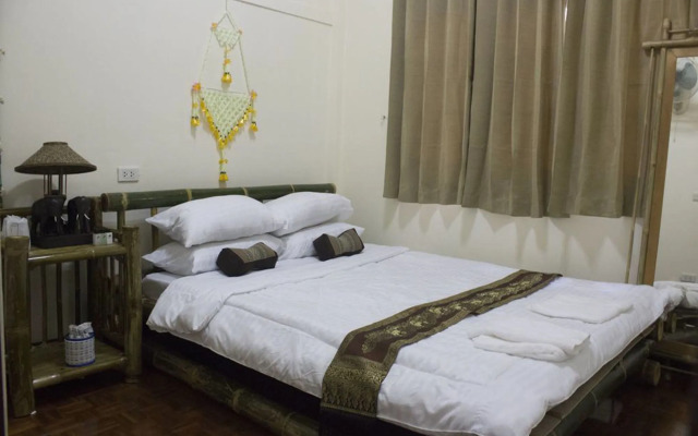 Aiyares Chalet Chiangmai