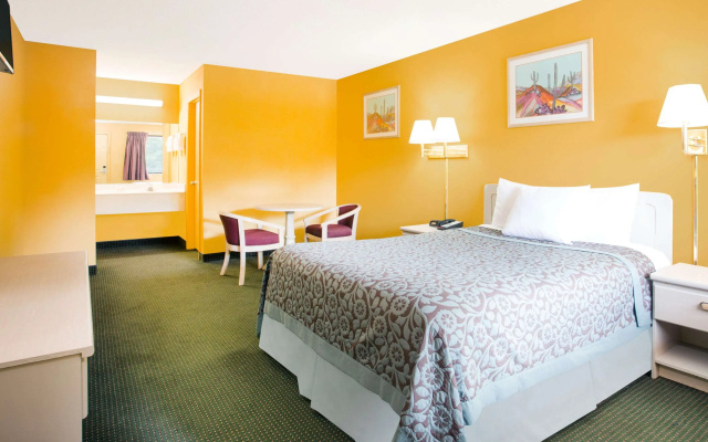 Days Inn by Wyndham Camilla