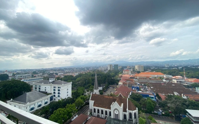 Deluxe & Well Appointed 2BR at El Royale Apartment