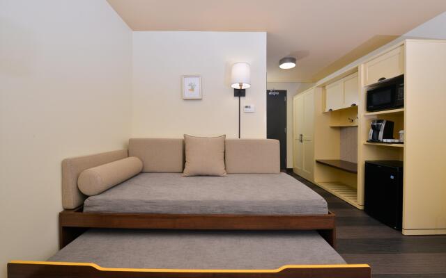 Holiday Inn Kansas City Airport by IHG