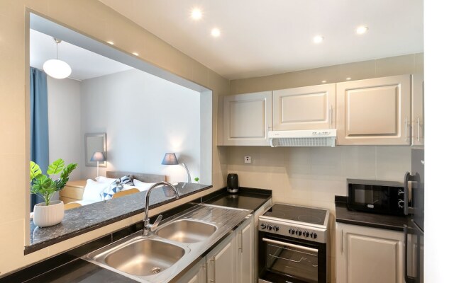 Driven Holiday Homes  Icon Tower 2 JLT