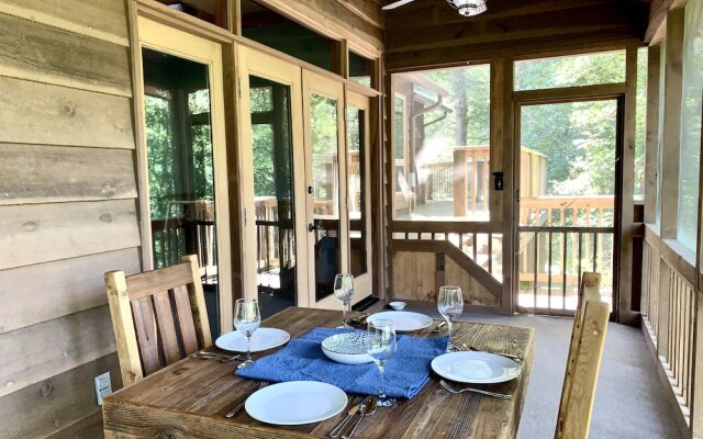 Townsend Hillside Hideaway